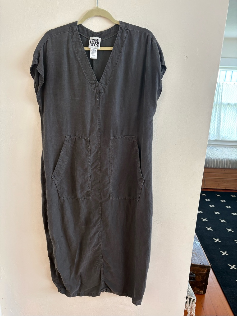 Prairie Underground Charcoal Gray Linen Blend Top - Picture 4 of 4